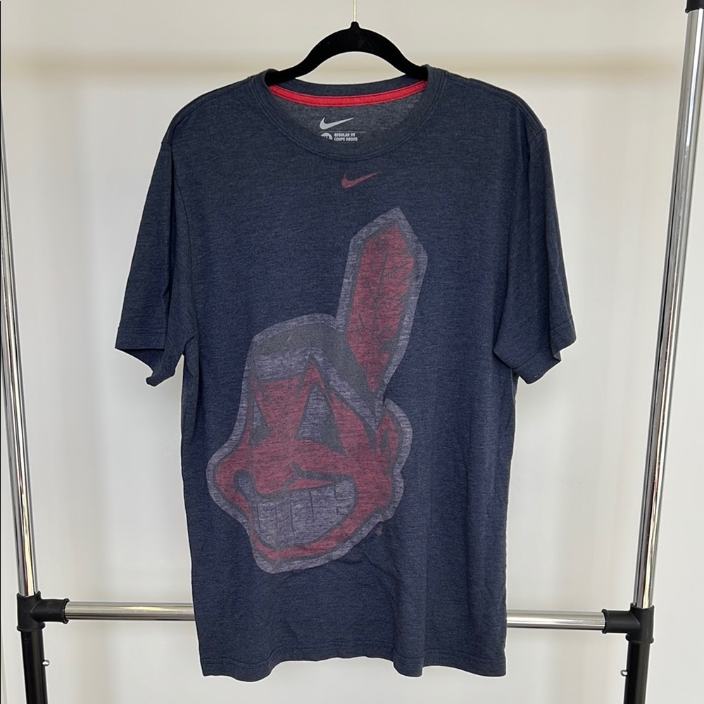 Nike Men's Navy Blue Graphic T-Shirt